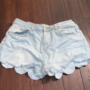 BLU•PEPPER Jean shorts: size 29